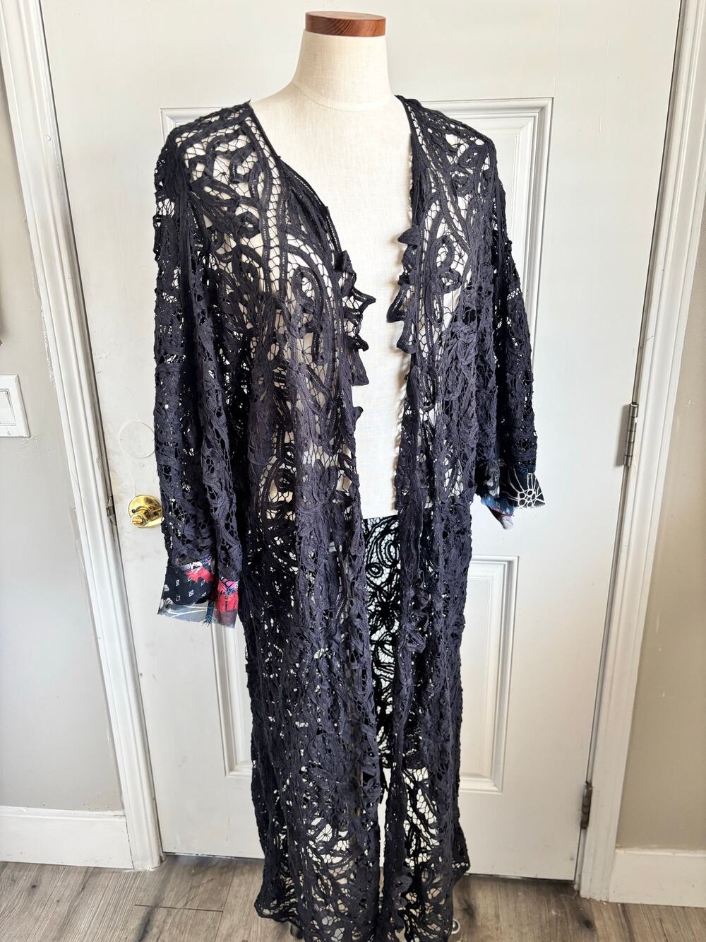 Free People lace duster/kimono/coverup size xs/s